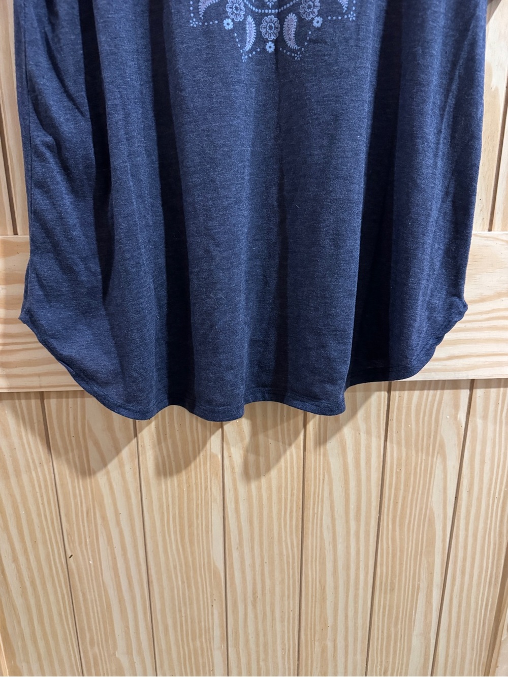 Hiatus blue mandala graphic T-shirt— 1X - Picture 5 of 8